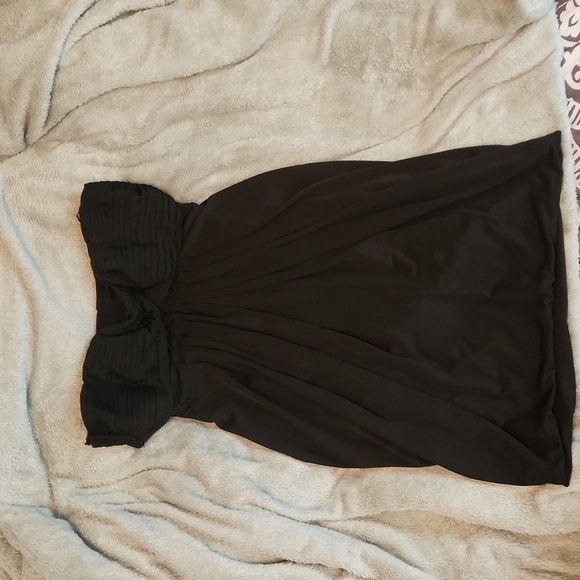 Black mini dress - Picture 3 of 6